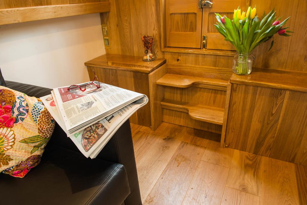 Narrowboat Puzzle Hotell Ely Exteriör bild