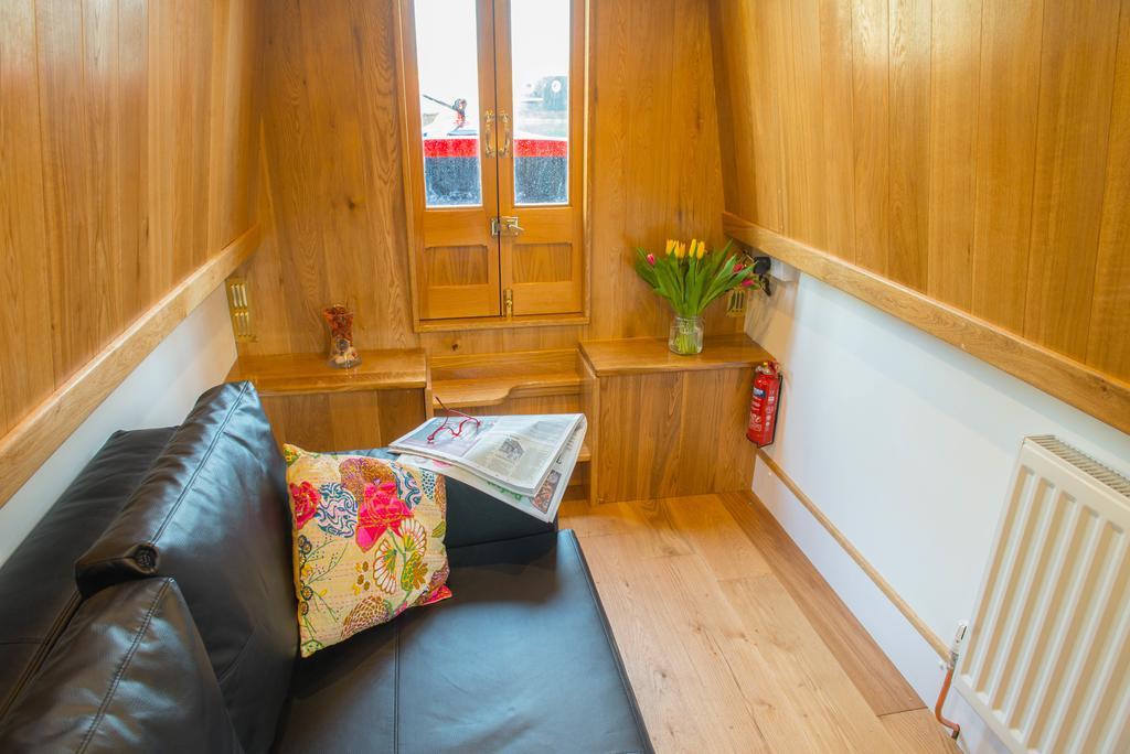 Narrowboat Puzzle Hotell Ely Exteriör bild